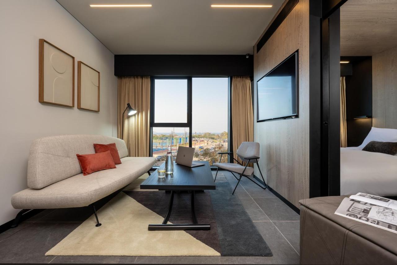 Master Bat Yam Aparthotel Exteriör bild